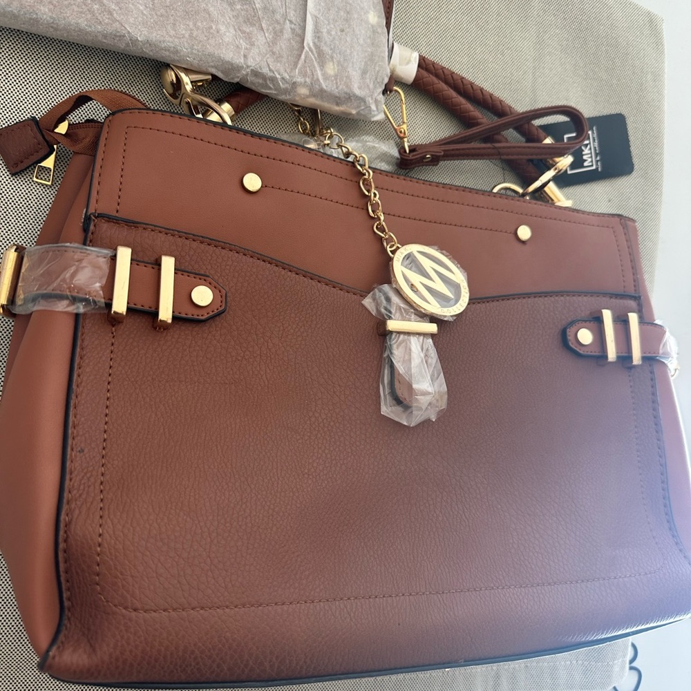 NWT MIA K. Collection Women's Leather Brown Handbag/Crossbody with Wristlet - Picture 3 of 15